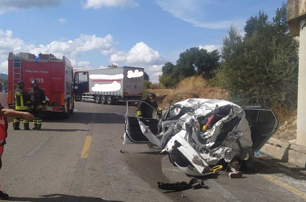 Scontro Auto-tir, Due Morti E Un Ferito Grave